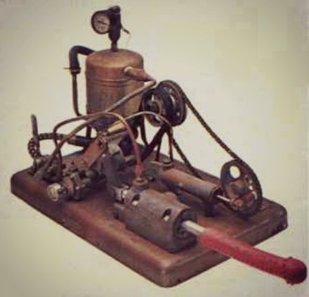 primer vibrador creado por Josep Mortimer (foto extraida wikipedia)